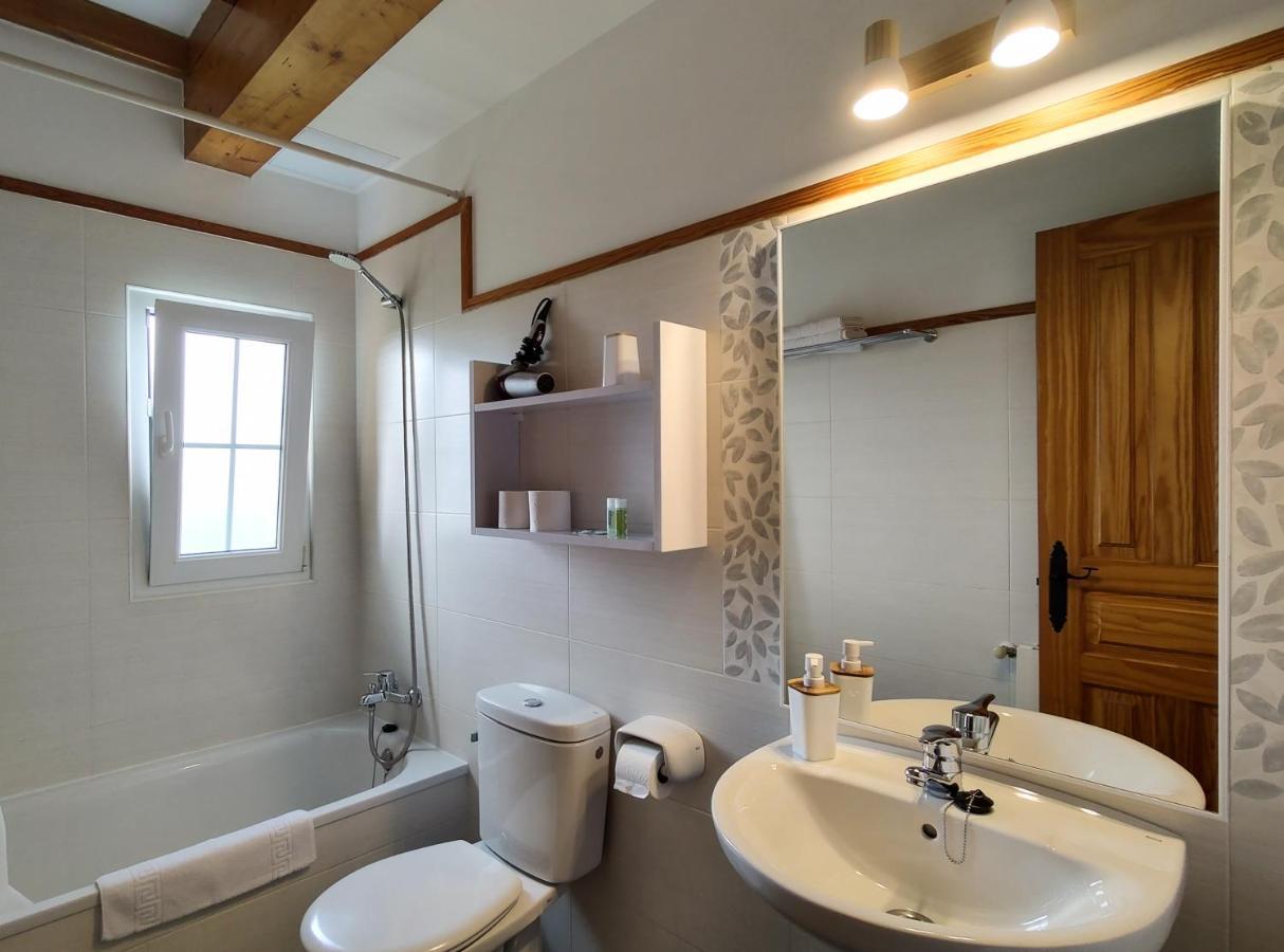 Apartamentos Corona Comillas Extérieur photo