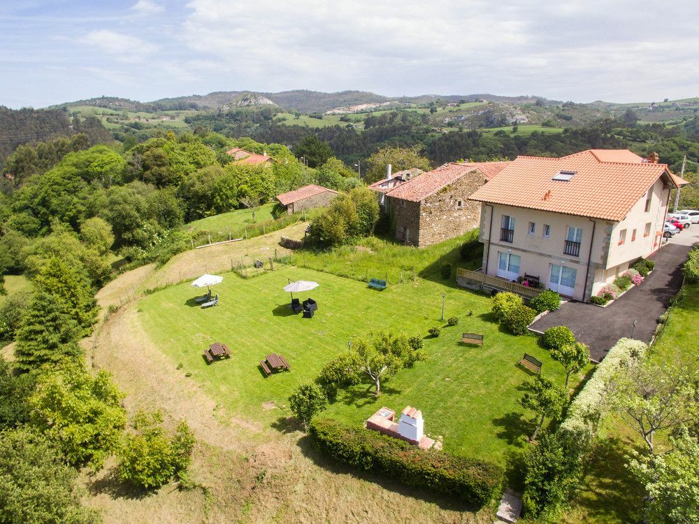 Apartamentos Corona Comillas Extérieur photo